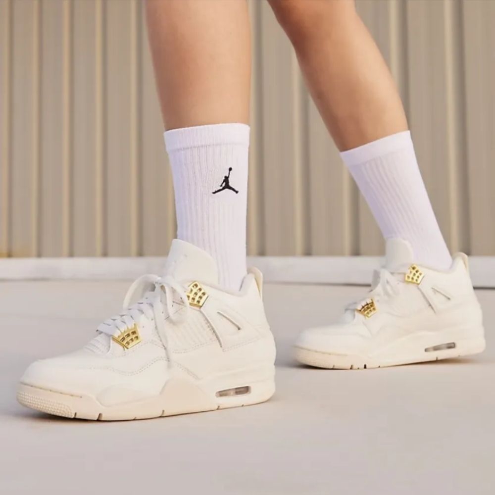 Air Jordan 4 Sail Metallic Gold