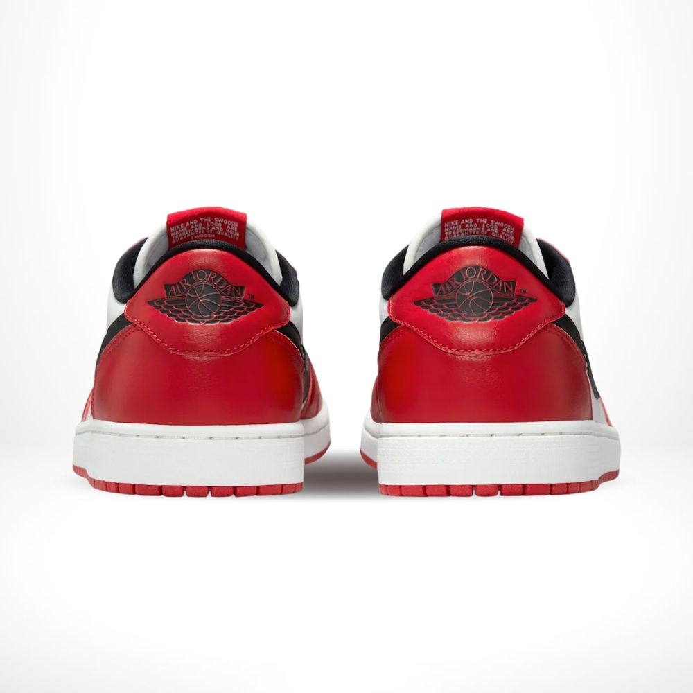 Air Jordan 1 Low OG Chicago 2025